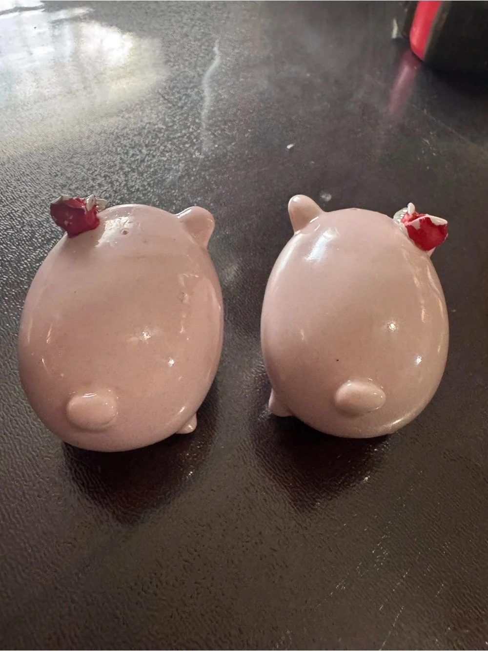 vintage Josef Originals ceramic pig salt and pepper shakers w/red rose details